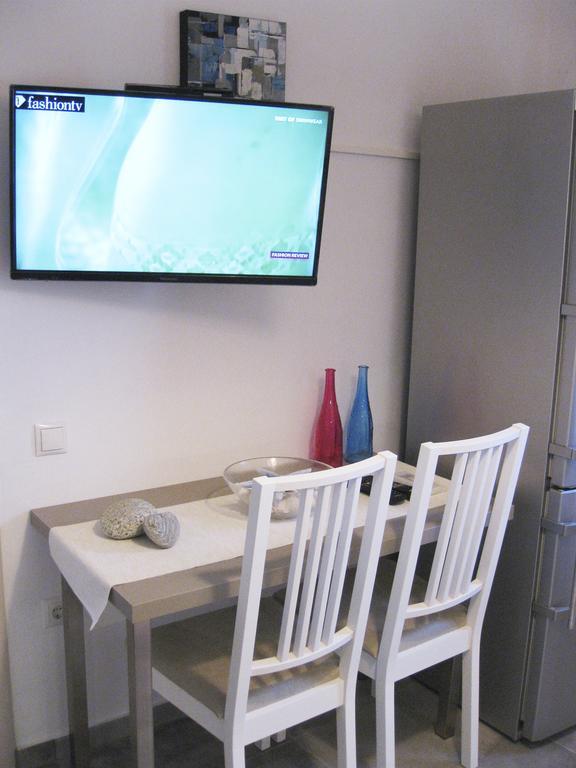 Lavish Suites Agios Ioannis Diakoftis Buitenkant foto