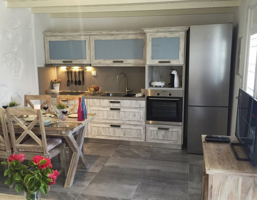 Lavish Suites Agios Ioannis Diakoftis Buitenkant foto