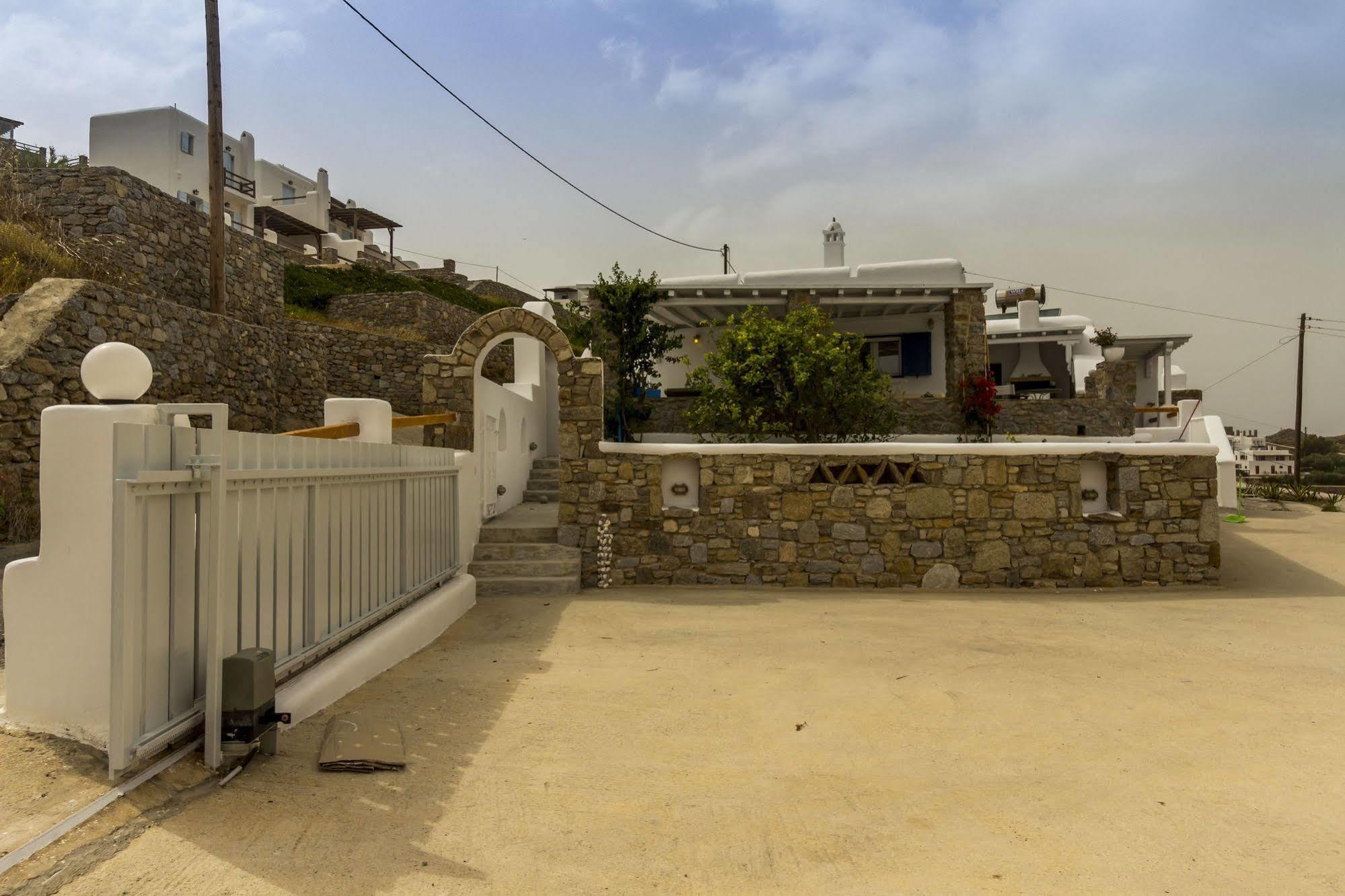 Lavish Suites Agios Ioannis Diakoftis Buitenkant foto